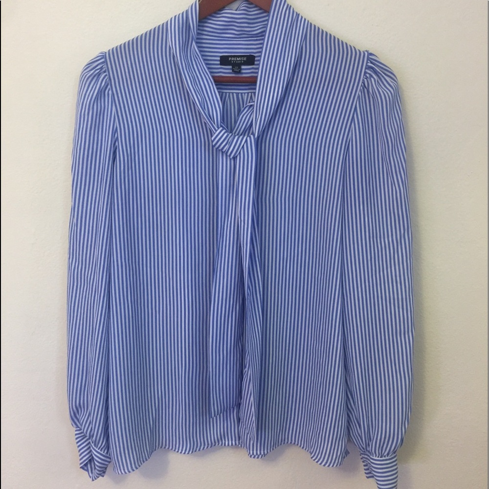 Premise striped blue blouse with cute necktie